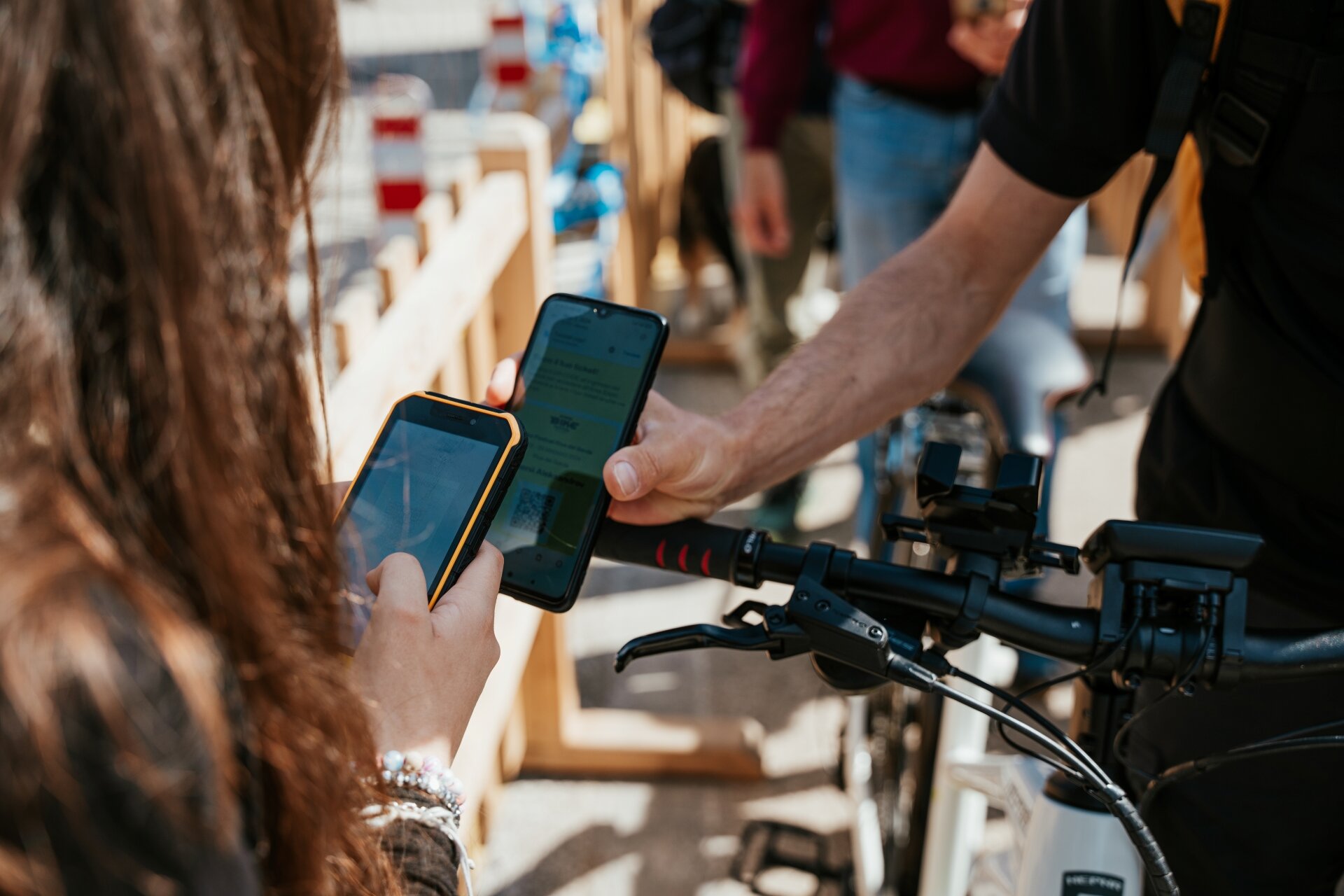 Access to the expo with ENDU: technology serving the community