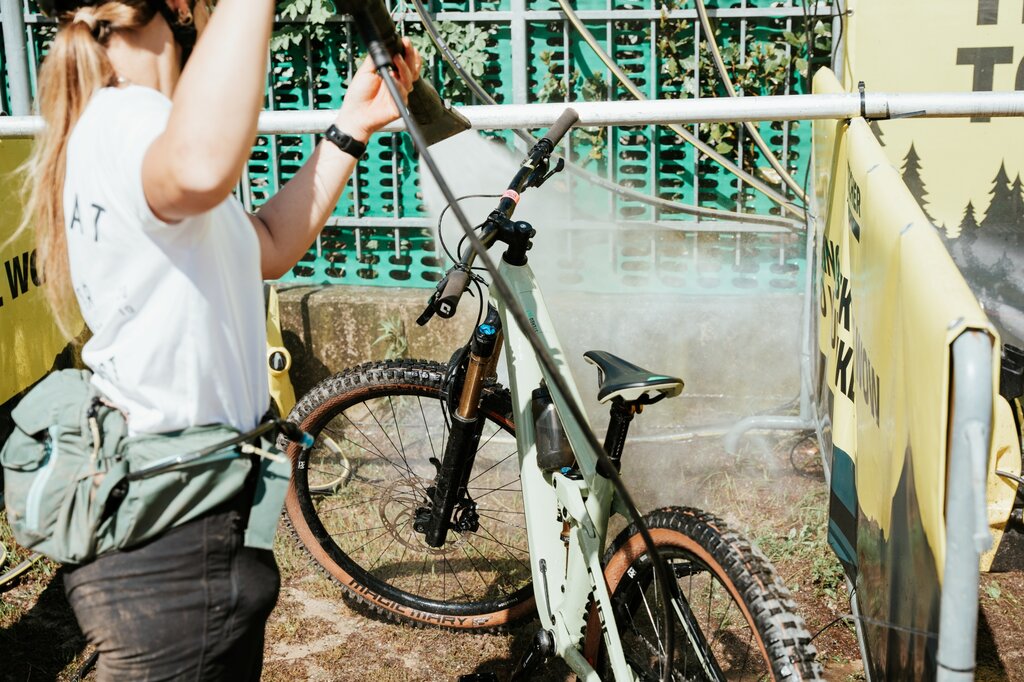 2024 APTGARDADOLOMITI BIKEFESTIVAL RIVA Desirelines CG Bike Washing 203872